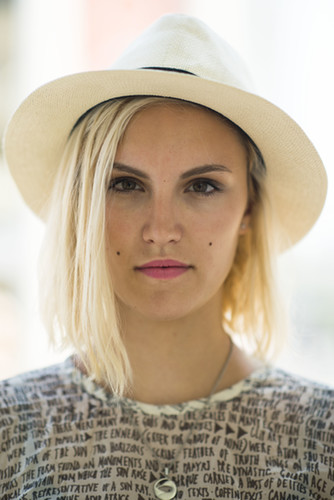 We just can't get enough of this asymmetrical bob, especially with a cute hat and pink lipstick.
Source: Le 21ème | Adam Katz Sinding
We just can't get enough of this asymmetrical bob, especially with a cute hat and pink lipstick.
Source: Le 21ème | Adam Katz Sinding