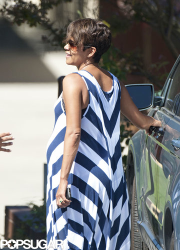Halle Berry Bumps Her Way to Jamba Juice Halle Berry Bumps Her Way to Jamba Juice