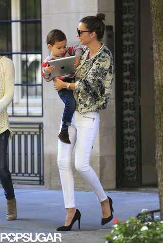 Miranda Kerr Spends the Morning With Her Tiny Techie, Flynn Bloom Miranda Kerr Spends the Morning With Her Tiny Techie, Flynn Bloom