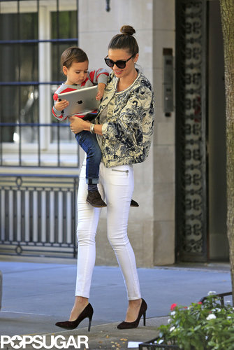 Miranda Kerr Spends the Morning With Her Tiny Techie, Flynn Bloom Miranda Kerr Spends the Morning With Her Tiny Techie, Flynn Bloom