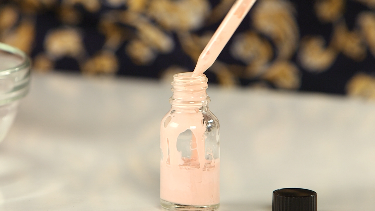 Make Your Own Overnight Blemish Treatment