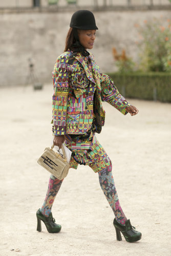 She carried off three times the print with ease.
She carried off three times the print with ease.