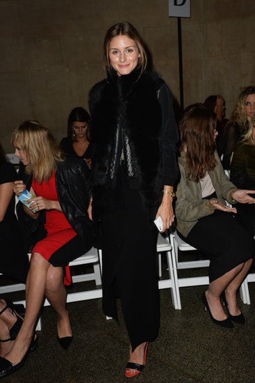 Olivia went for an all-black look in the front row of Jonathan Saunders.
Olivia went for an all-black look in the front row of Jonathan Saunders.