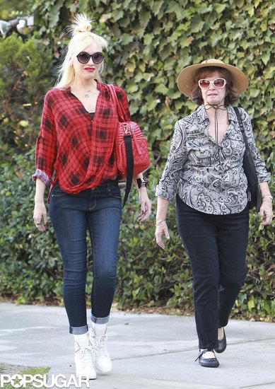 Gwen Stefani Gets Back to Halloween Duties After Debuting Her Baby Bump Gwen Stefani Gets Back to Halloween Duties After Debuting Her Baby Bump