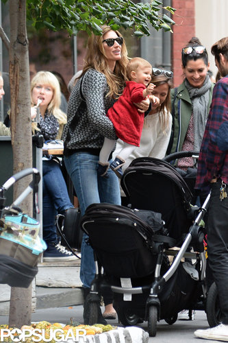 Gisele Bündchen held on to her daughter, Vivian Brady.
Gisele Bündchen held on to her daughter, Vivian Brady.