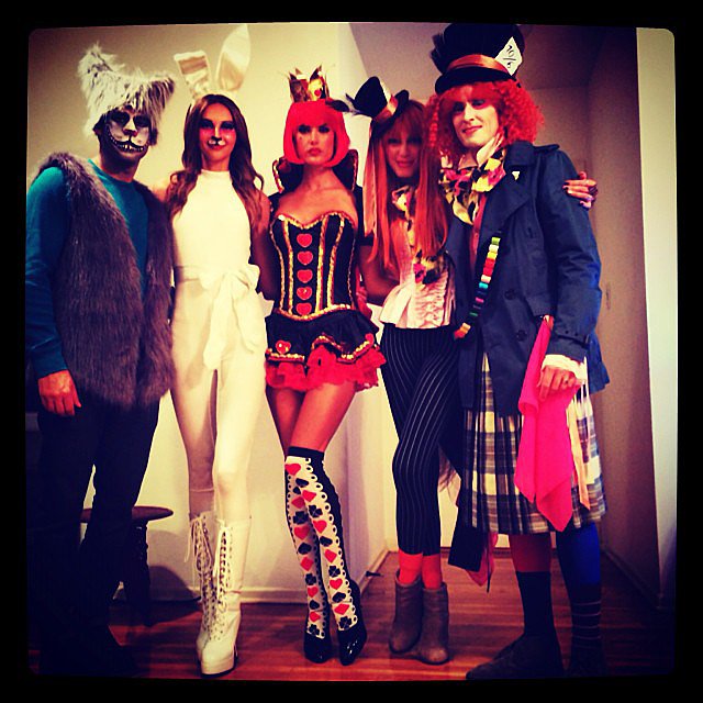 Alessandra Ambrosio dressed up as the Queen of Hearts, channeling Alice in Wonderland with her friends.
Source: Instagram user alessandraambrosio
Alessandra Ambrosio dressed up as the Queen of Hearts, channeling Alice in Wonderland with her friends.
Source: Instagram user alessandraambrosio