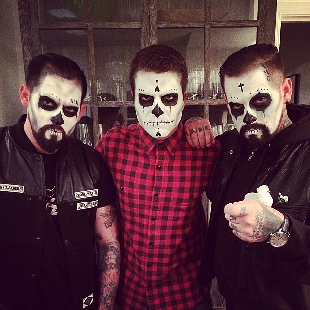 David Katzenberg snapped a spooky picture with Joel Madden and Benji Madden.
Source: Instagram user davidkatzenberg
David Katzenberg snapped a spooky picture with Joel Madden and Benji Madden.
Source: Instagram user davidkatzenberg