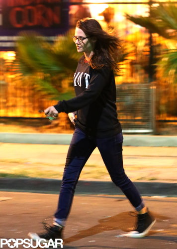 Kristen Stewart smiled while heading to a pumpkin patch.
Kristen Stewart smiled while heading to a pumpkin patch.