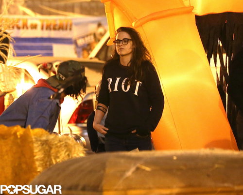 Kristen Stewart Gets Into the Halloween Spirit Kristen Stewart Gets Into the Halloween Spirit