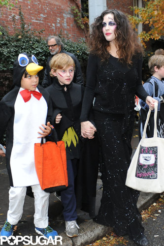 Liv Tyler held hands with her son while getting candy in NYC.
Liv Tyler held hands with her son while getting candy in NYC.