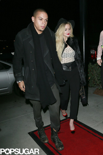 Ashlee Simpson brought her boyfriend, Evan Ross, to the dinner.
Ashlee Simpson brought her boyfriend, Evan Ross, to the dinner.