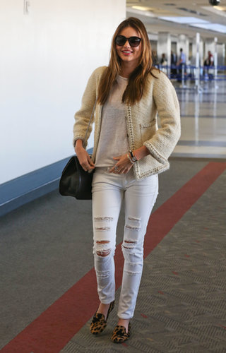 Miranda gave her bouclé jacket the cool-girl treatment when she paired it with some ripped white jeans.
Miranda gave her bouclé jacket the cool-girl treatment when she paired it with some ripped white jeans.