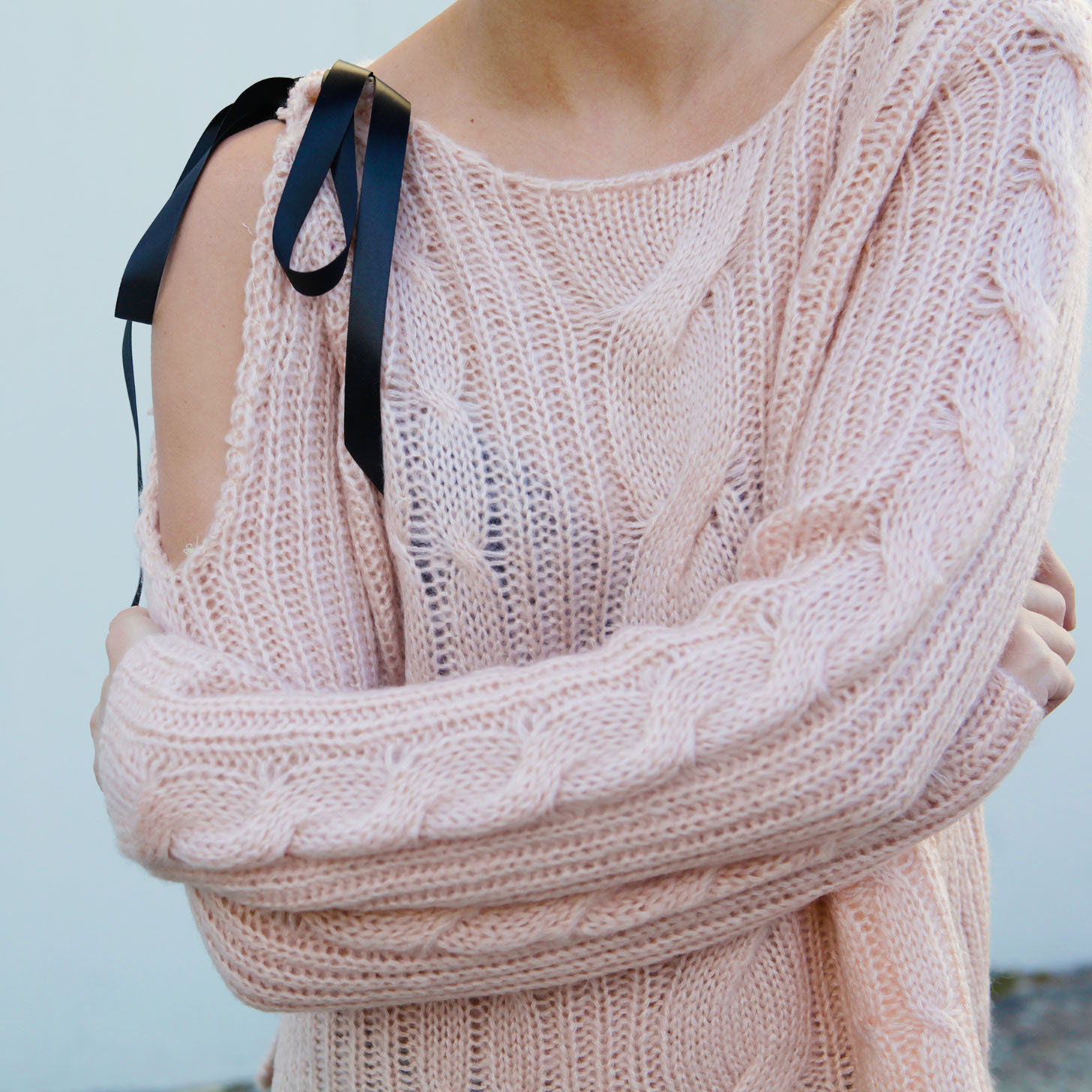 DIY: Pretty Bow Sweater!