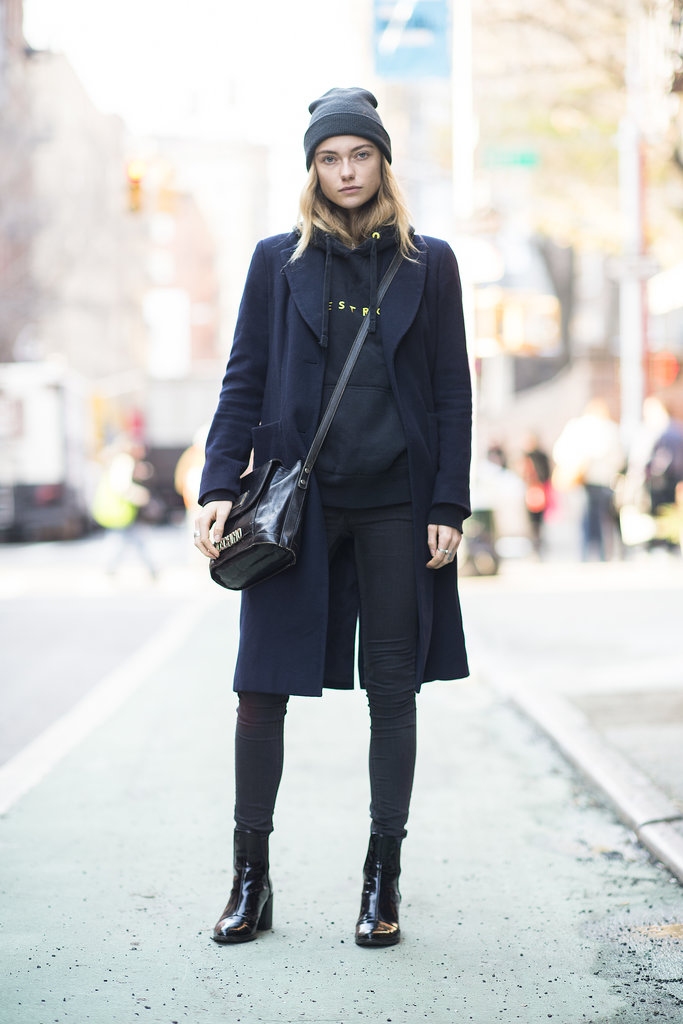 A hoodie and a beanie lent a sportier, '90s-girl effect to this Winter style.
Source: Le 21ème | Adam Katz Sinding
A hoodie and a beanie lent a sportier, '90s-girl effect to this Winter style.
Source: Le 21ème | Adam Katz Sinding