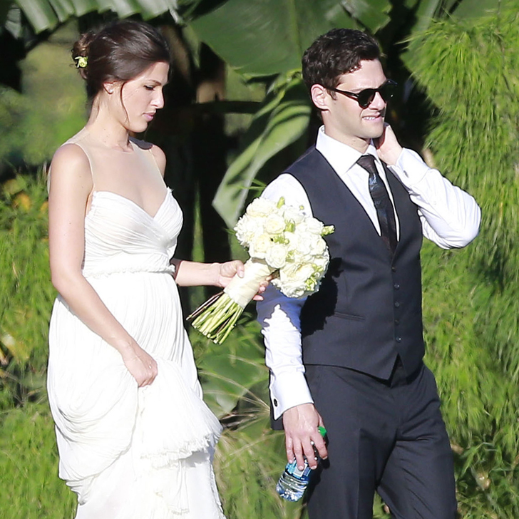 Who Needs Vegas? This Hangover Star Marries in Hawaii