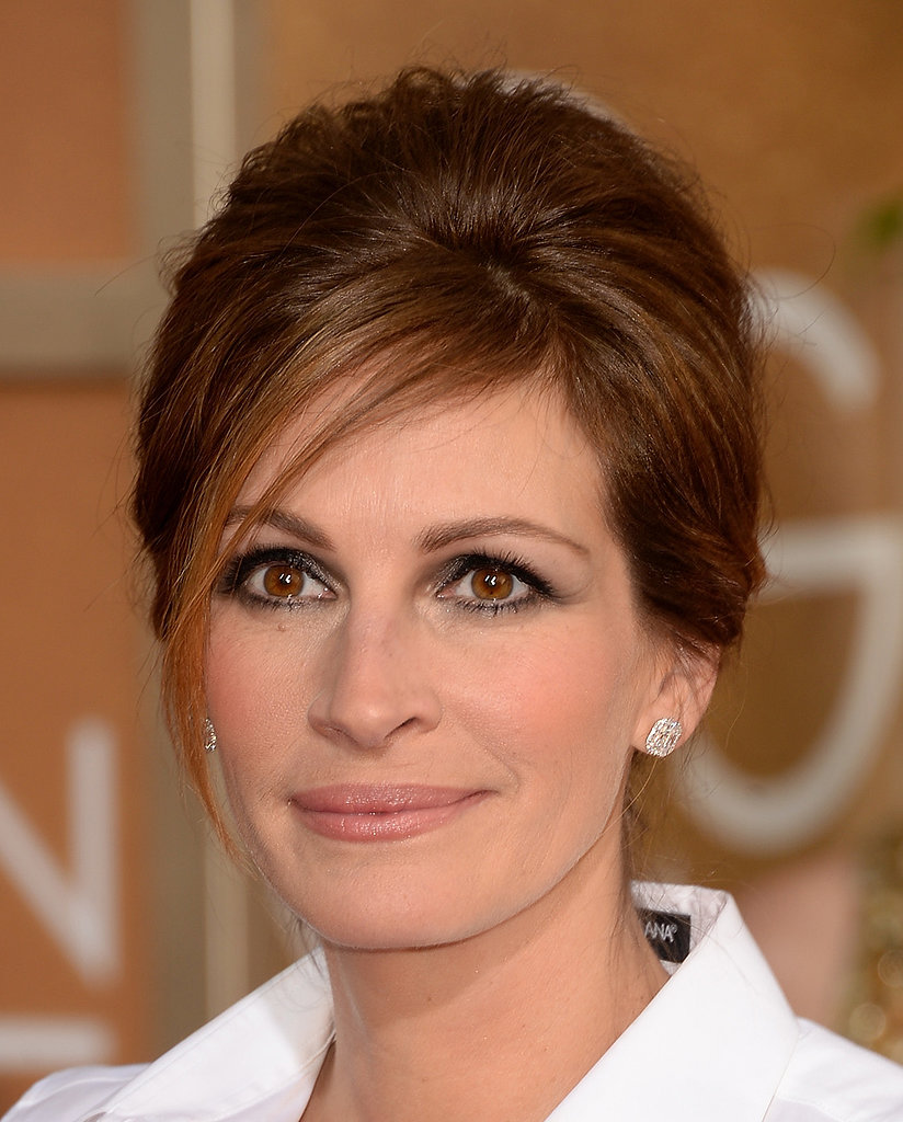 Julia Roberts lined her gorgeous hazel eyes with brown smoky shadow that complemented her chestnut locks.
Julia Roberts lined her gorgeous hazel eyes with brown smoky shadow that complemented her chestnut locks.