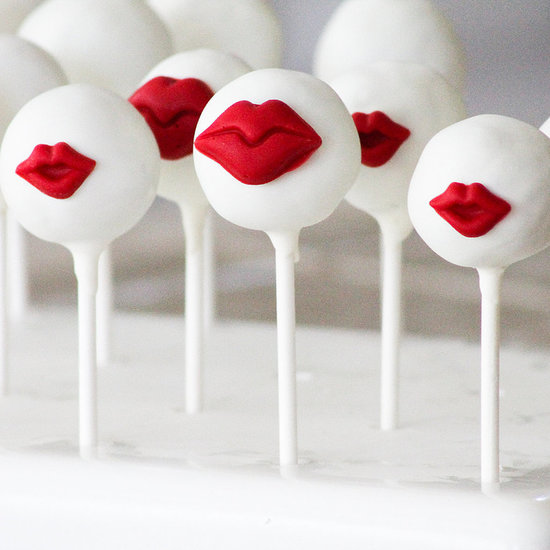 16 Valentine's Day Cake Pops For Your Little Sweethearts 16 Valentine's Day Cake Pops For Your Little Sweethearts