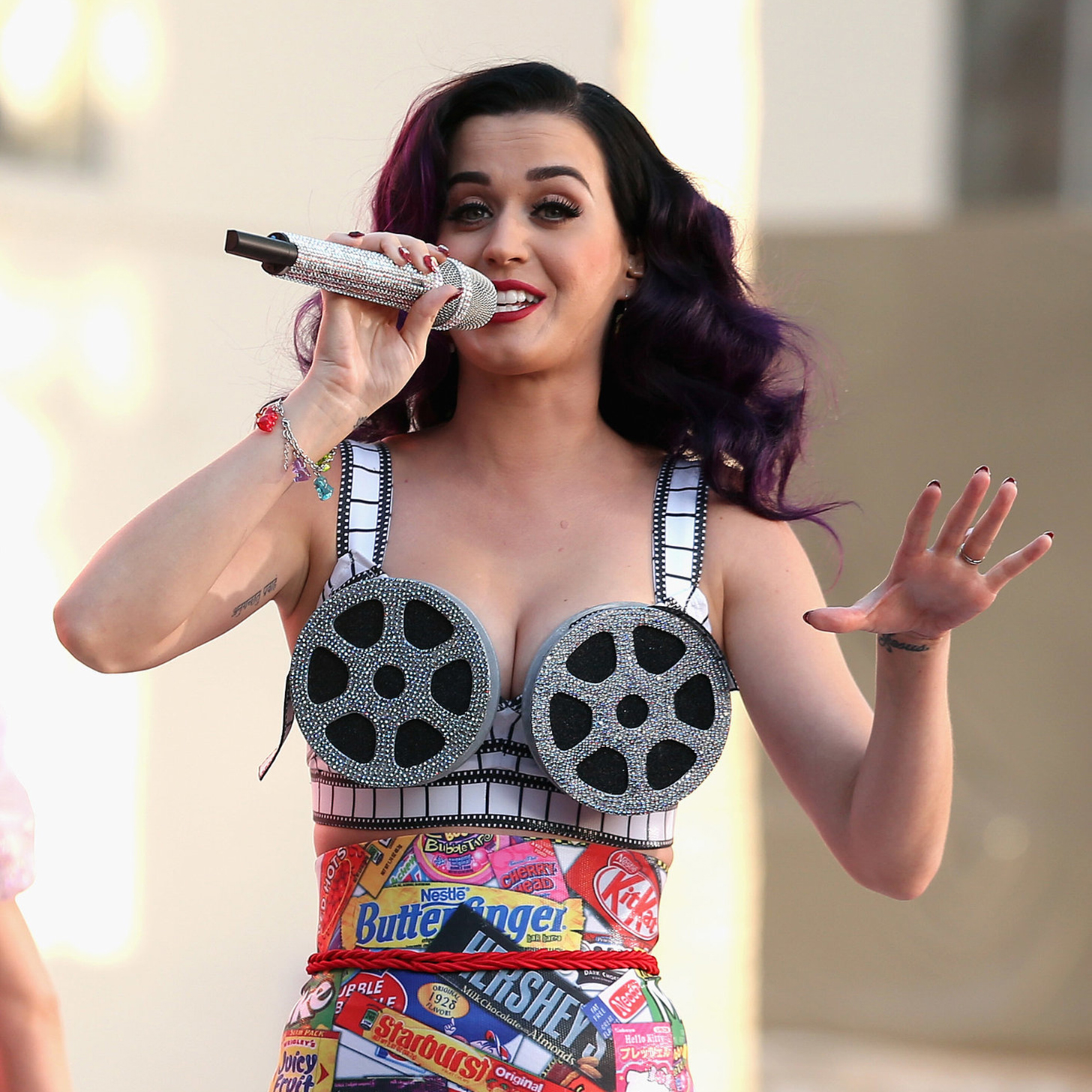 Katy Perry's Go-To Moves For Flat Abs
