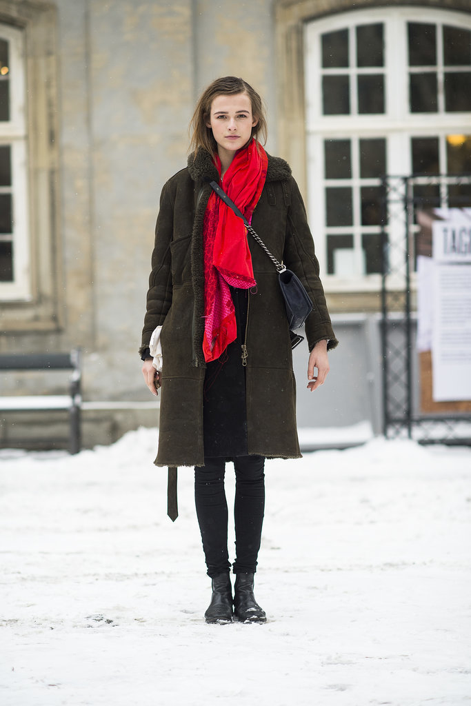Don't let the Winter shut out your style, add personality with a scarf — that's easy, right?
Source: Le 21ème | Adam Katz Sinding
Don't let the Winter shut out your style, add personality with a scarf — that's easy, right?
Source: Le 21ème | Adam Katz Sinding