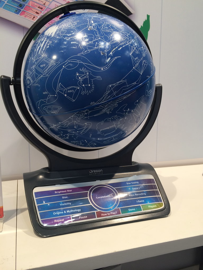 Oregon Scientific Smart Globe Infinity Oregon Scientific Smart Globe Infinity