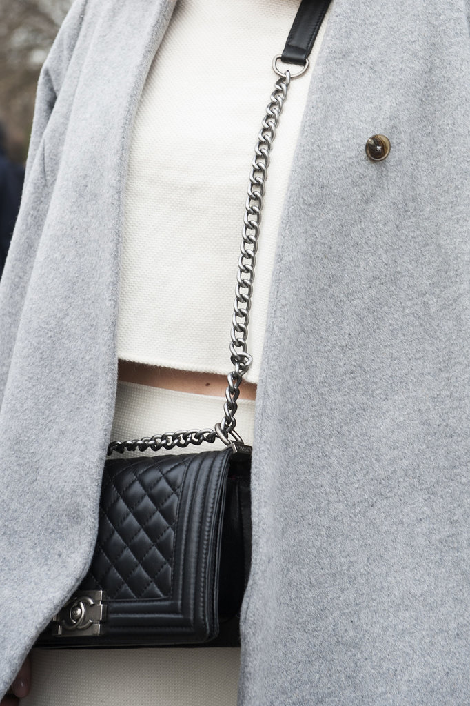 She snuck a chic Chanel bag into her look.
She snuck a chic Chanel bag into her look.