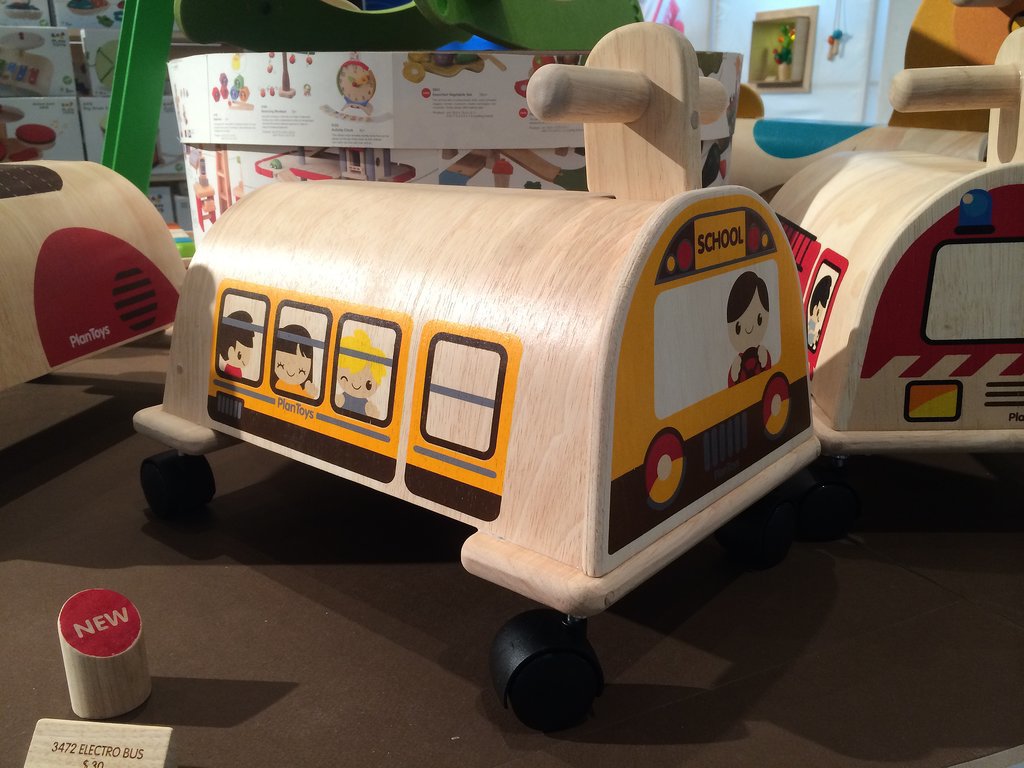 Plan Toys Electro Bus Plan Toys Electro Bus