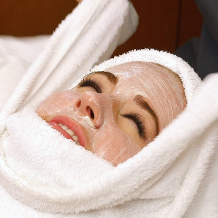 Found: The Secret to Achieving a Red Carpet Glow