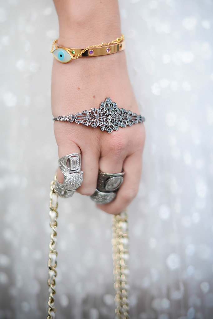 A perfect balance of delicate and statement-making jewels.
A perfect balance of delicate and statement-making jewels.
