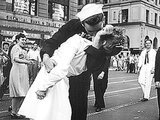 Glenn McDuffie, World War II Vet in Iconic Kissing Photo, Dies Glenn McDuffie, World War II Vet in Iconic Kissing Photo, Dies