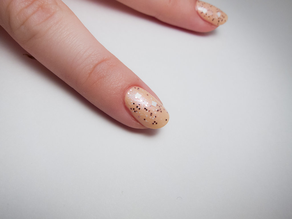 Step 2: Layer Glitter Step 2: Layer Glitter