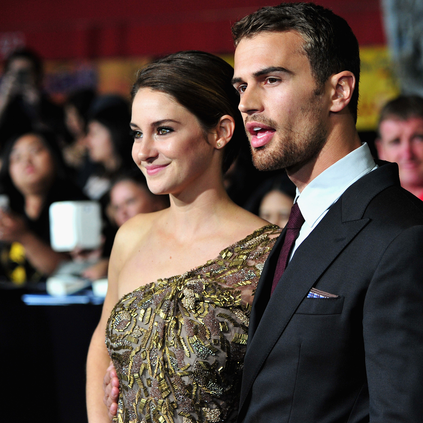 Join Us at the Divergent World Premiere Today on POPSUGAR Live!