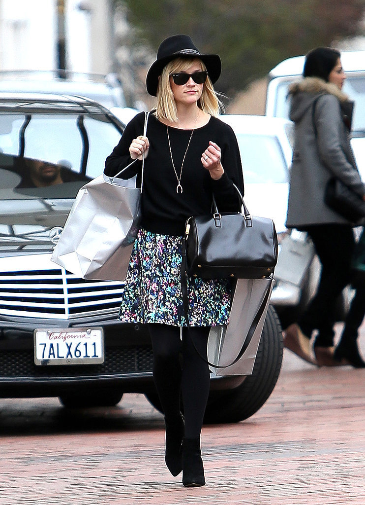 Reese Witherspoon in Floral Skirt and Black Hat Reese Witherspoon in Floral Skirt and Black Hat