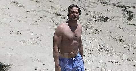 Gerard Butler Shirtless On Tv Naked Male Celebrities