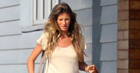 Gisele Bundchen Pregnant Pictures | POPSUGAR Celebrity