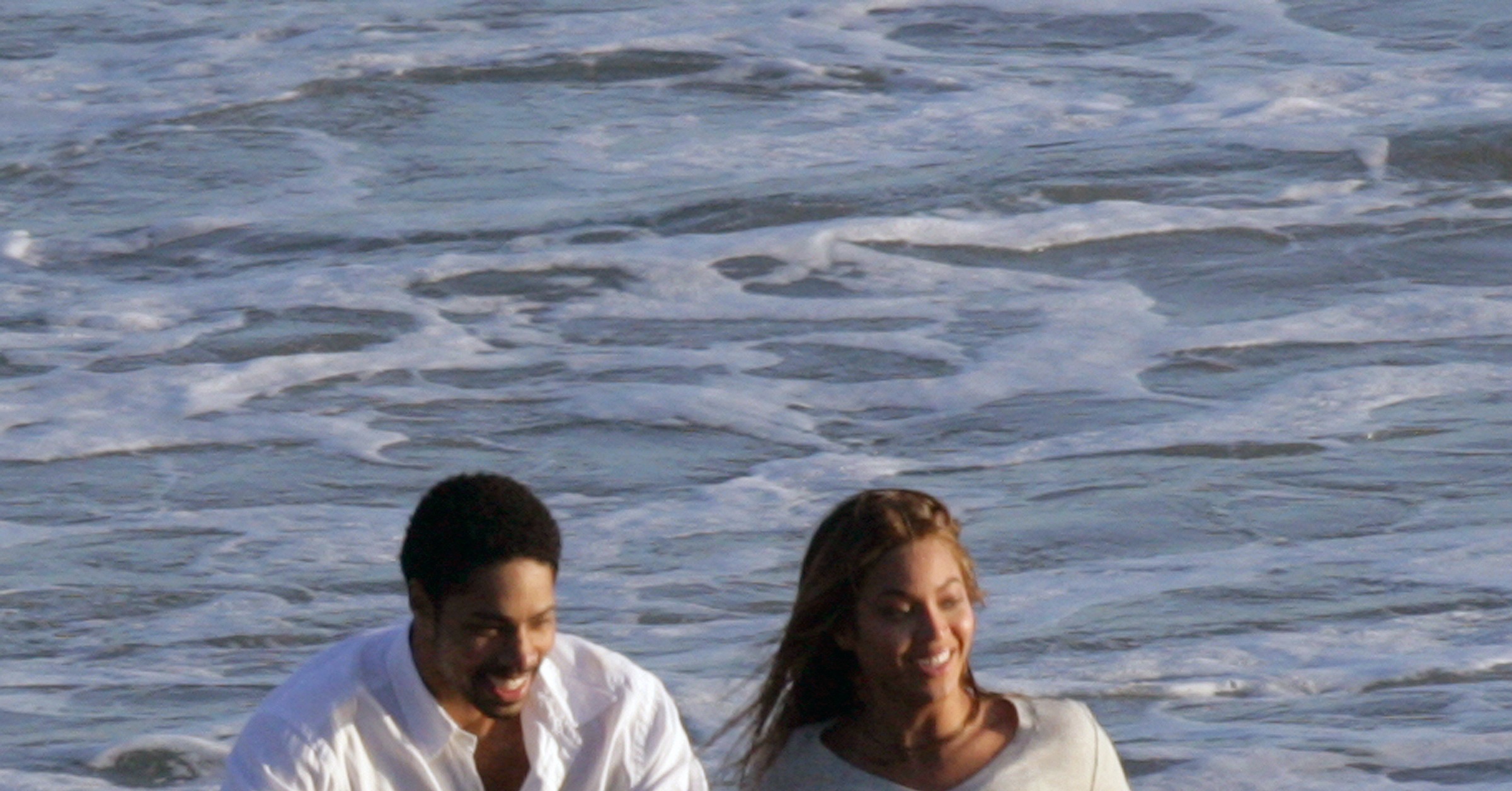 Beyonce Knowles Hits the Beach. . . and Oscar Stage 