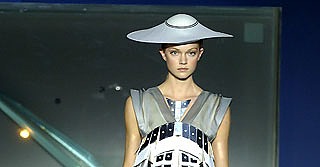 Paris Fashion Week: Hussein Chalayan Paris Fashion Week: Hussein Chalayan
