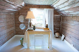 Simple Pleasures: Digging in the Attic (8 photos) Simple Pleasures: Digging in the Attic (8 photos)