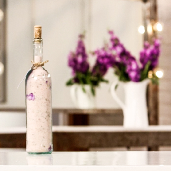 Soak Your Stress Away With This Supereasy DIY Bath Soak