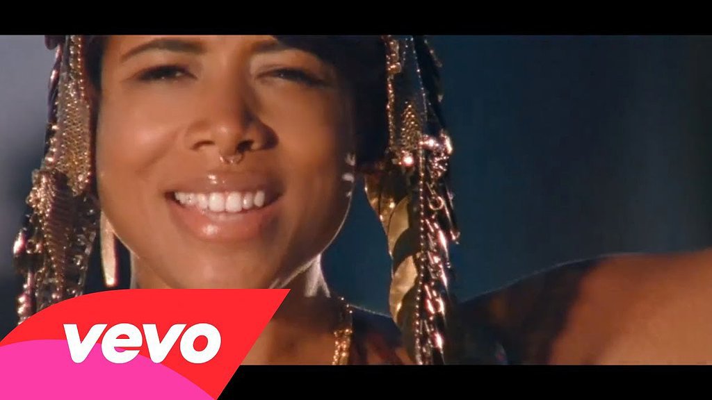 "Bounce" by Calvin Harris featuring Kelis "Bounce" by Calvin Harris featuring Kelis