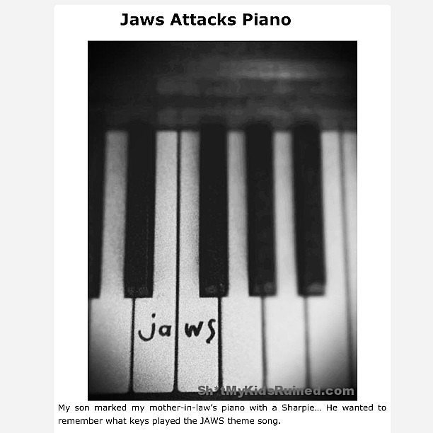 Pianos Pianos