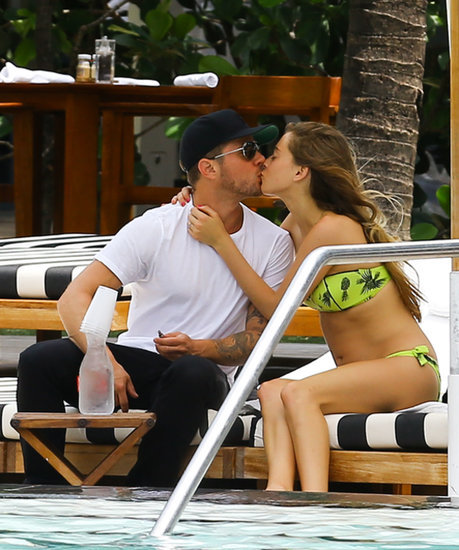 Ryan Phillippe Packs On the Poolside PDA With Paulina Ryan Phillippe Packs On the Poolside PDA With Paulina