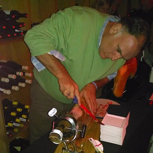 José Andrés Handled the Jamón Ibérico José Andrés Handled the Jamón Ibérico