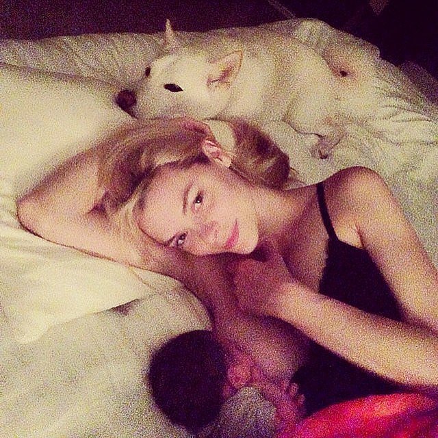 9 Celeb Moms Who've Shared Their Breastfeeding Selfies 9 Celeb Moms Who've Shared Their Breastfeeding Selfies