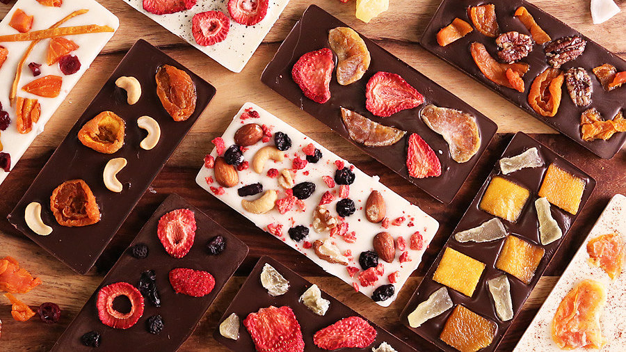 Fruit and Nut Chocolate Bars Fruit and Nut Chocolate Bars