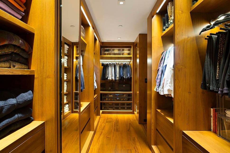 A sizable closet is a must, obviously.  
Source: Town Real Estate
