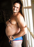 What Happens When a Dad Poses For a Maternity Shoot What Happens When a Dad Poses For a Maternity Shoot