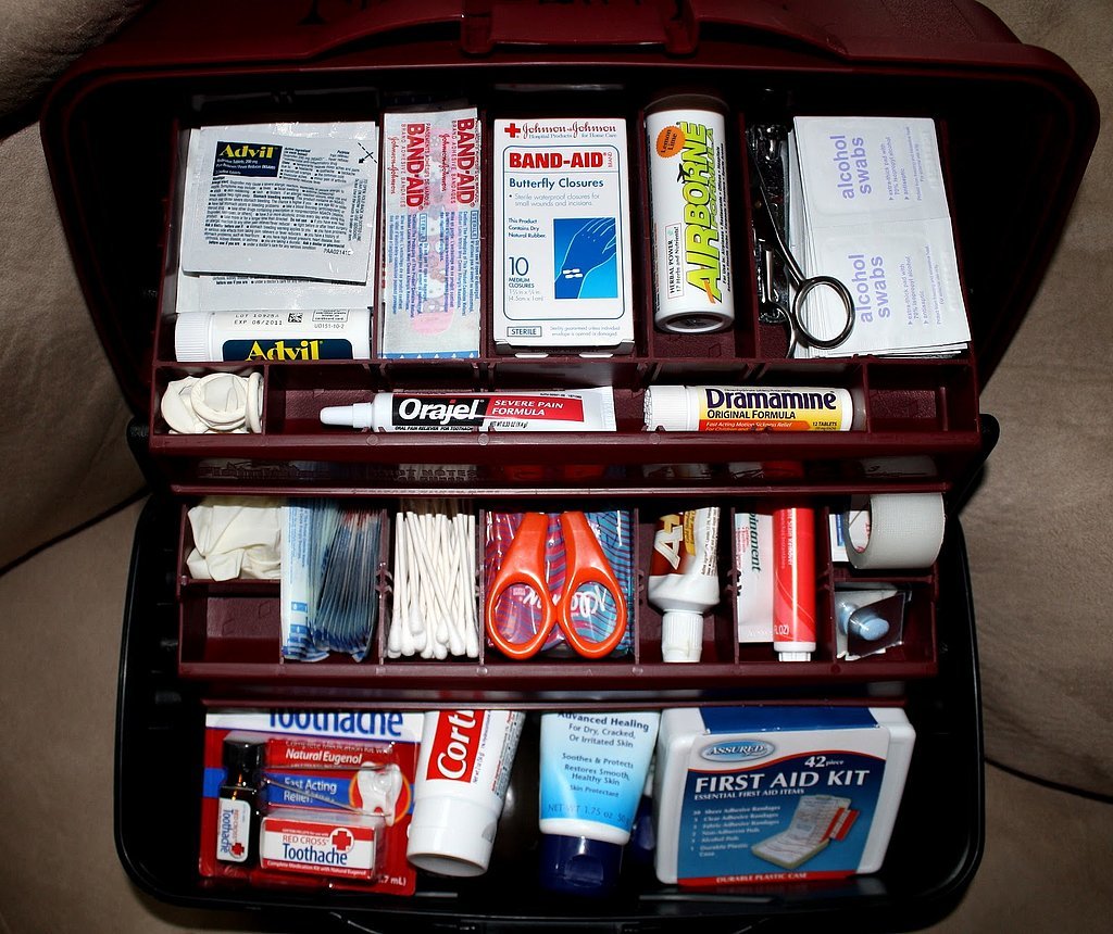 first-aid-kit-37-of-the-best-diy-gifts-for-college-students