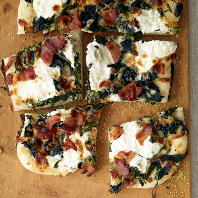 Roasted Garlic and Spinach White Pizza Recipe Roasted Garlic and Spinach White Pizza Recipe