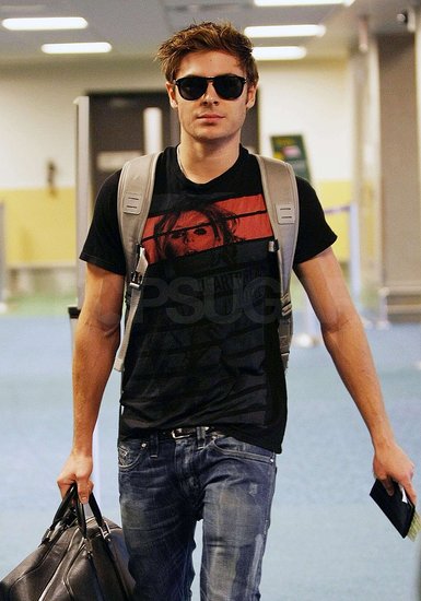 Photos of Zac Efron Leaving Vancouver and Flying into LAX Photos of Zac Efron Leaving Vancouver and Flying into LAX
