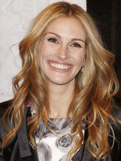Julia Roberts Is the New Face of Lancome 2009-12-04 10:03:34